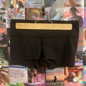 Lulu Align 2” Inseam Spandex Shorts